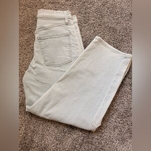 Light Wash 🩵 Hi-Barrel-Leg Jeans